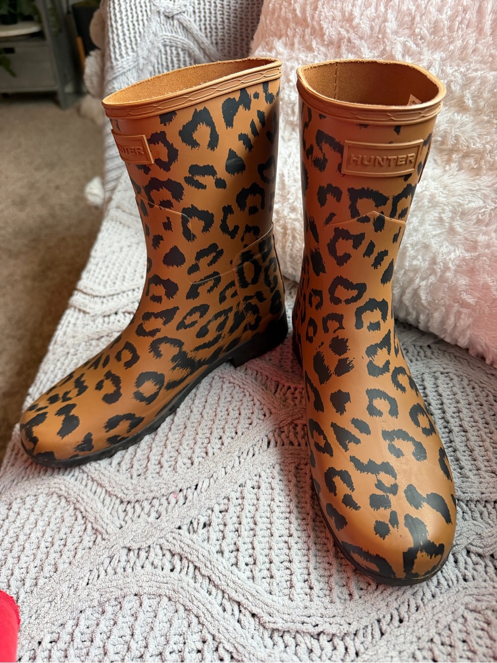 Authentic Hunter Matte Leopard Rain Boots Size 7